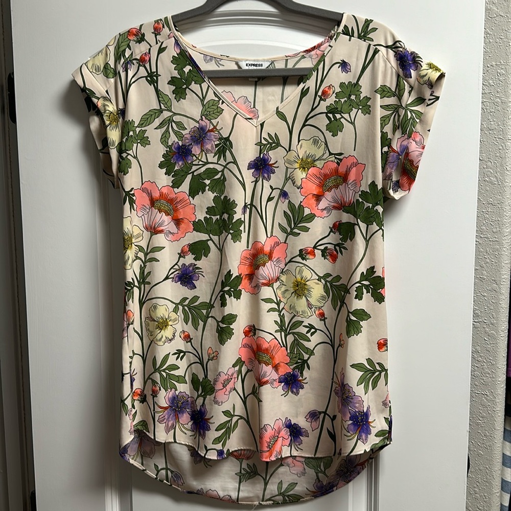 Express floral V neck blouse